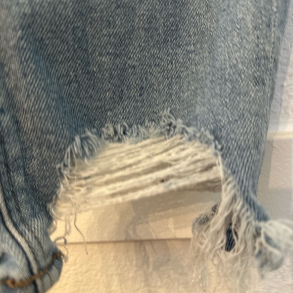American Eagle Stretch Distressed Jeans Women's Size 6 - Picture 3 of 16